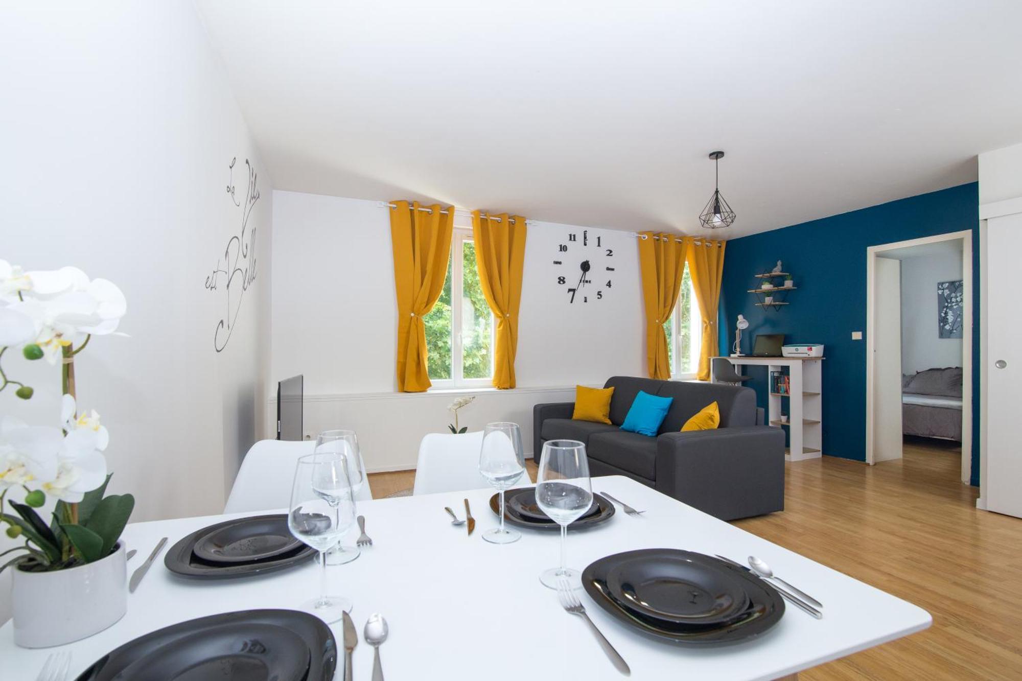 Coeur De Ville I 50M² I Netflix I Lit Queen Size Sens Exteriör bild